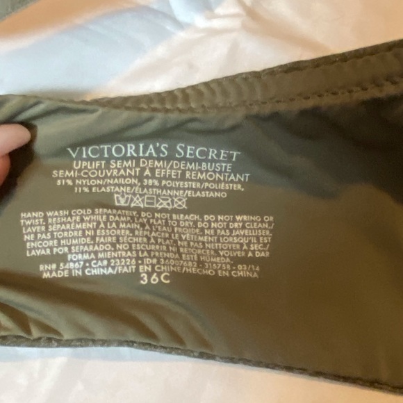 Victoria’s Secret Padded Full Coverage Demi Bras - Picture 4 of 6